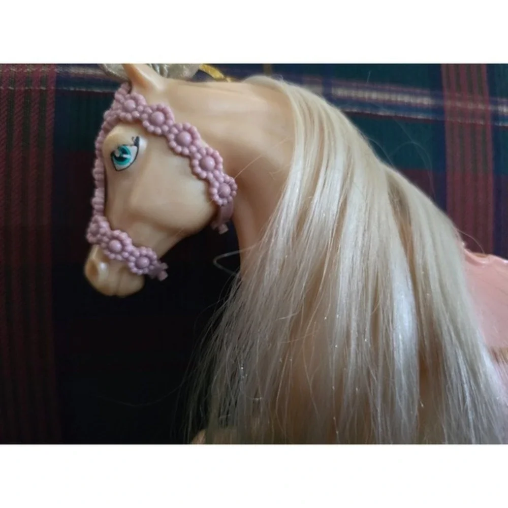 Princess And The Pauper Royal Kingdom Carriage‎ Horse barbie replacement